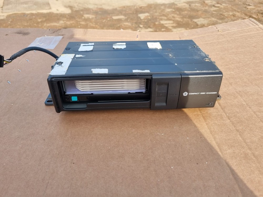 Jeep Cherokee XJ 6 CD Changer
