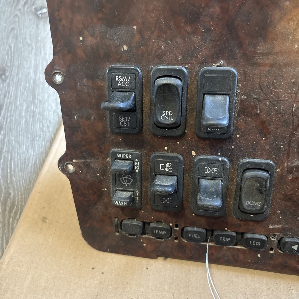 Freightliner Columbia Century Dash Switch Panel Missing P/N
