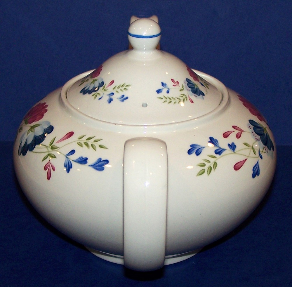 LOVELY BHS BRITAIN PRIORY TABLEWARE TEAPOT