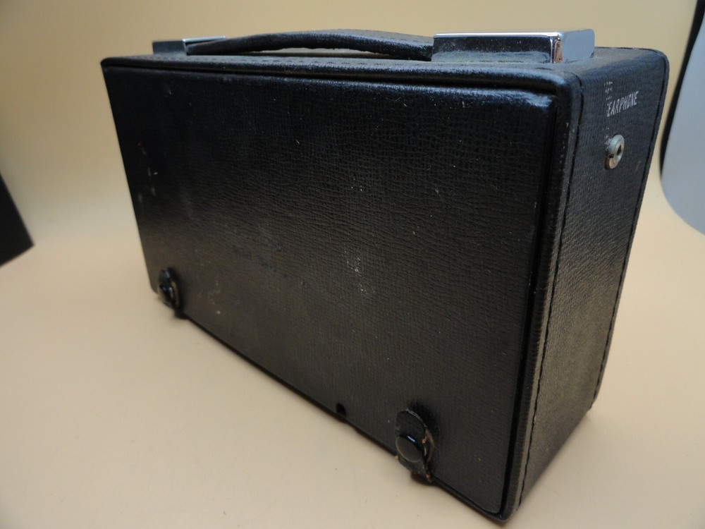LLoyds Solid State 12 Transistor Radio Model 75448 Untested Parts or Repair