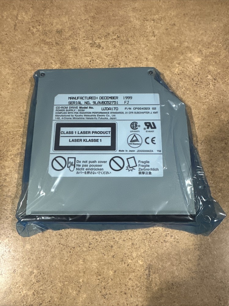 Fujitsu Siemens E-Series E6540 E6560 E6570 CD ROM UJDA170 CD Dvd Burner Drive