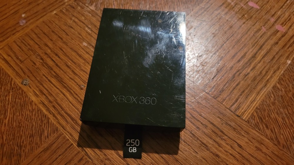 Microsoft Xbox 360 S, Hard Drive 250gb Games
