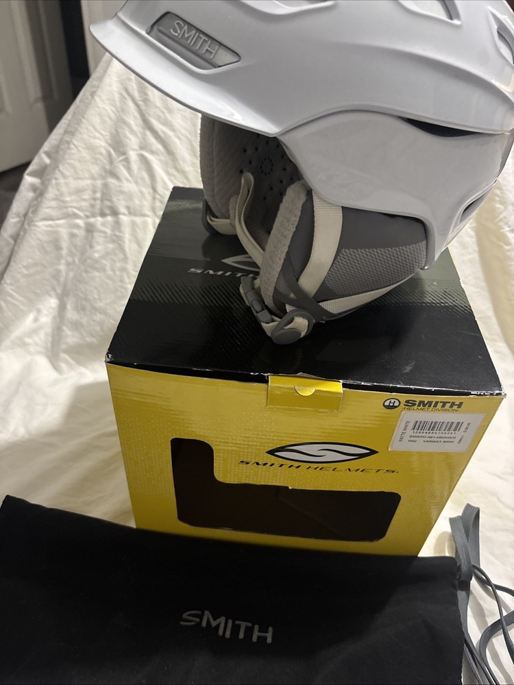SMITH Optics Vantage Lightweight Unisex Snow Helmet - White, Small 51-55 EUC