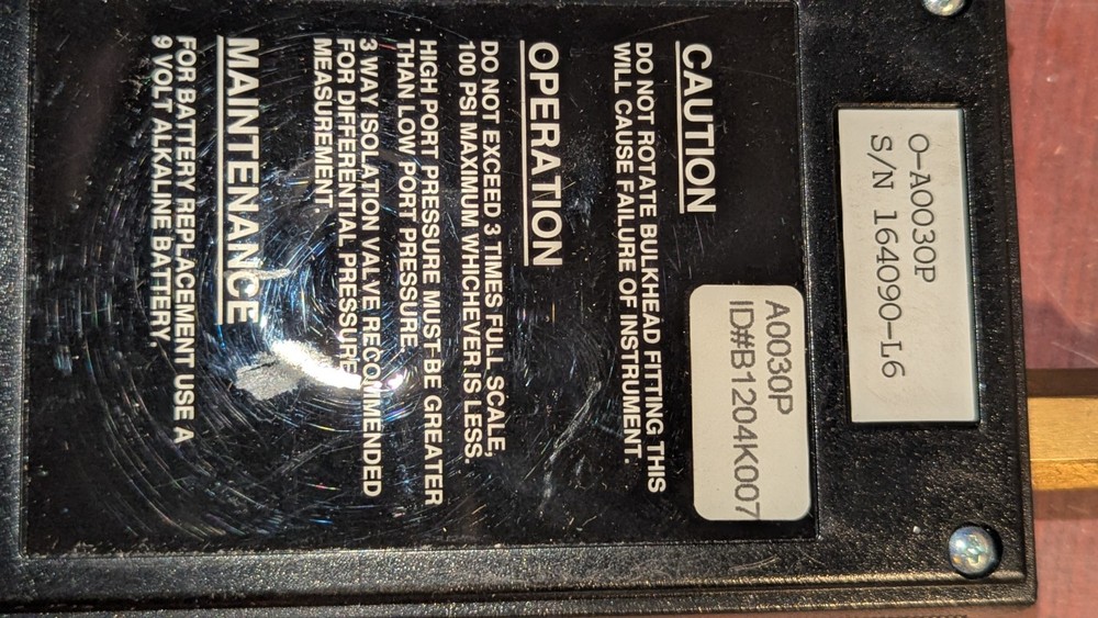 Omega Engineering HHP-201 Digital Manometer