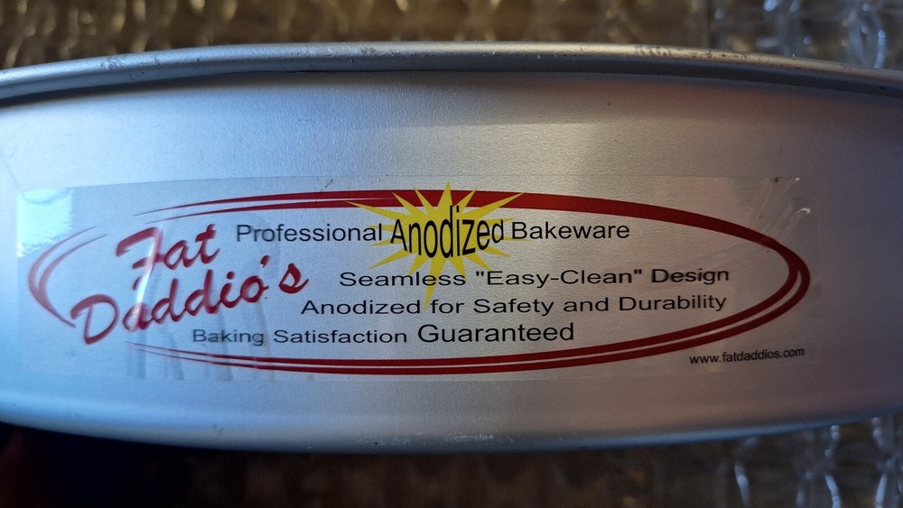 Fat Daddio's Anodized Aluminum Round Cake Pan, 9"x 2" Depth