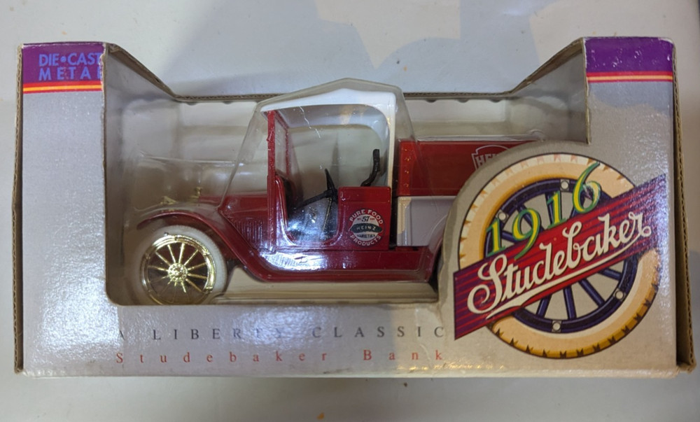 1916 Studebaker Heinz 57 Model Bank 1:25 Scale