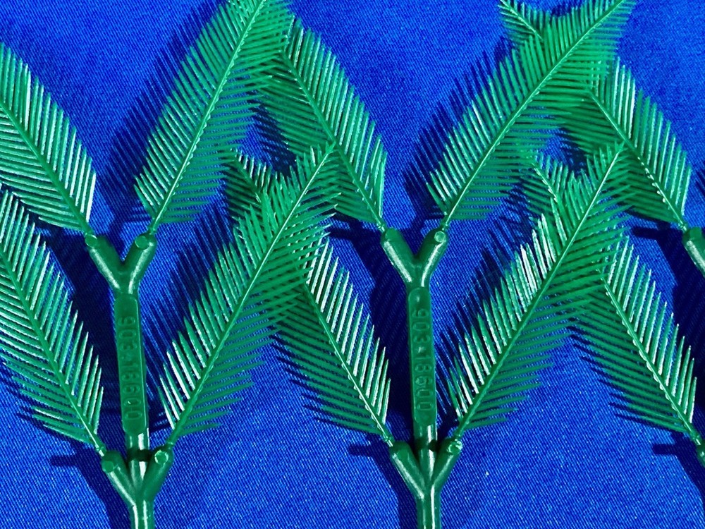 Preiser 18600, HO Scale 4 Palm Trees Unassembled Plastic Model Kit