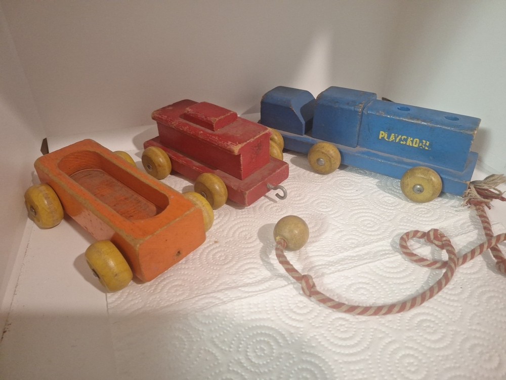 Playskool 1950s Wooden Trains, Pull String, Pull Along.