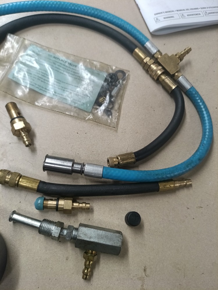MATCO TOOLS FUEL PRESSURE TESTING KIT MODEL: FIT448 Complete kit