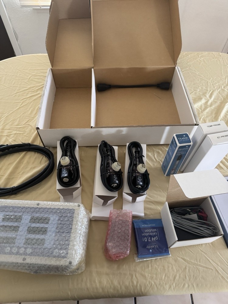 Bluelab pro controller with solenoid dosing system