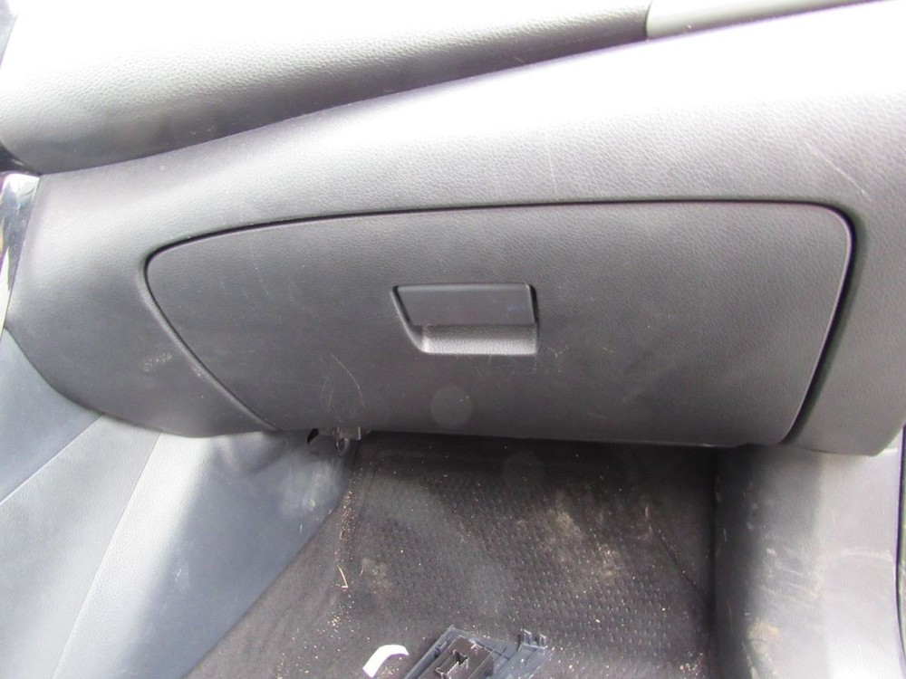 SENTRA    2016 Glove Box 1048504