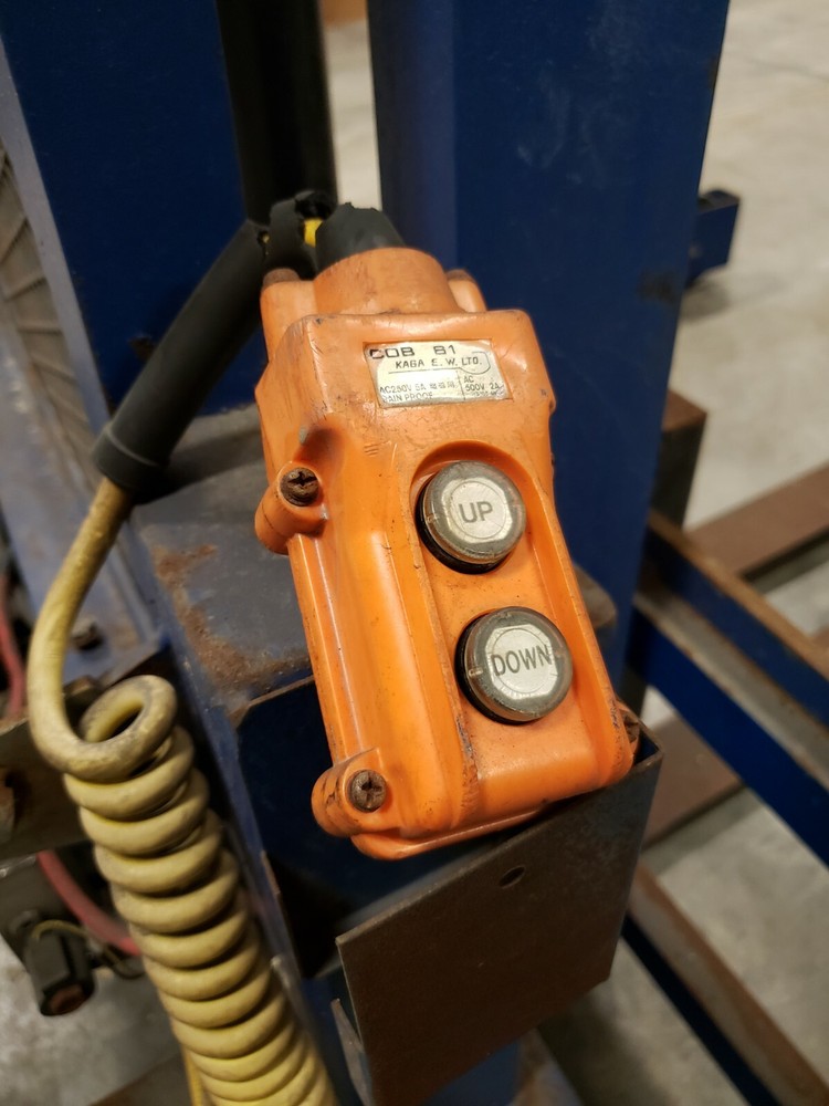 Vestil 4,000 lb Pallet Master Pallet Server PMPS-50DC #10071