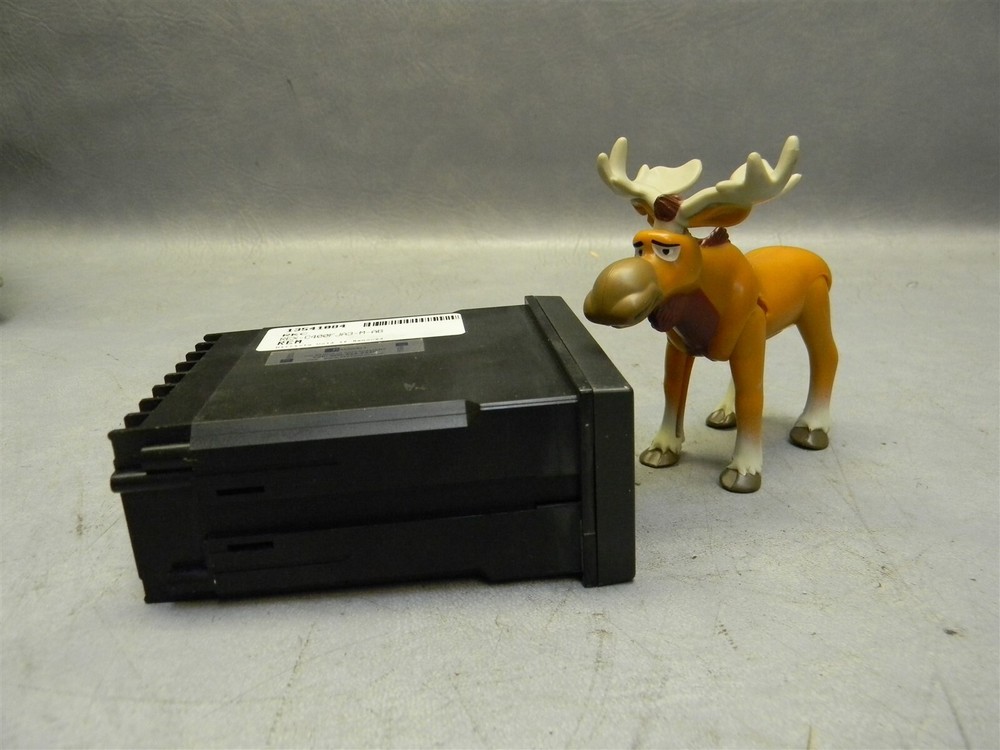 Syscon RKC REX-C400 Rex-C400F JA3-M-AB Temperature Control