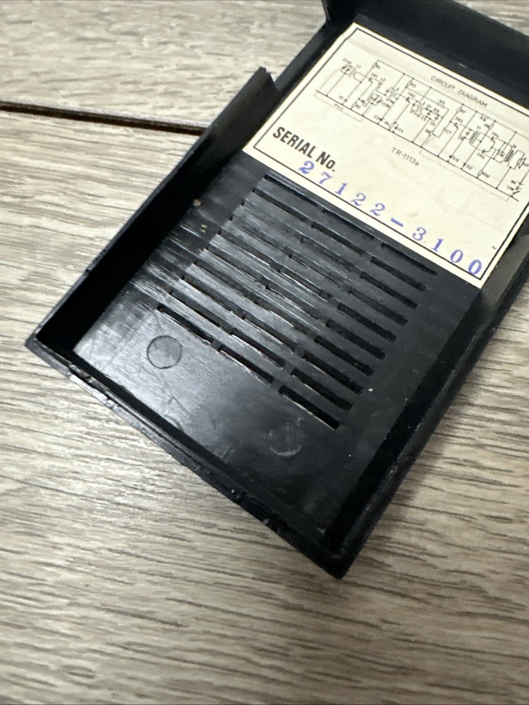 Vintage Realtone Solid State Transistor Radio Tested Working