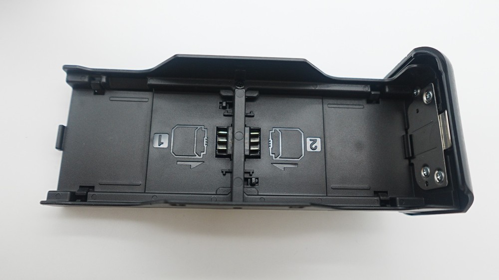 Mcoplus Professional Vertical Battery Grip Extension VG-C3EM Replacement Battery