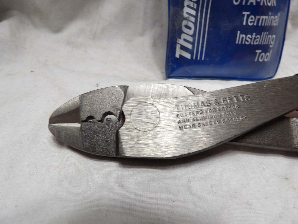 Thomas & Betts WT-111-M Sta-Kon Wire Terminal Pliers