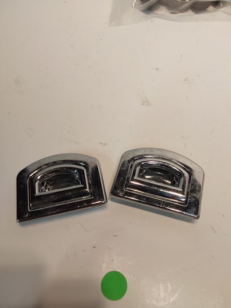 2010 Volkswagen CC Cargo Tie Down