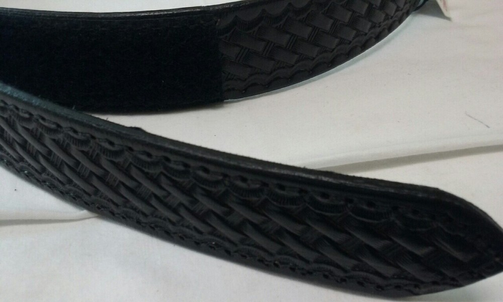GOULD & GOODRICH LEATHER BASKETWEAVE 1 1/2" GARRISON HOOK & LOOP SIZE SMALL