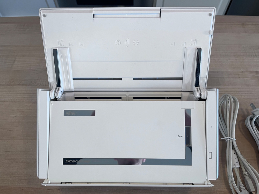Fujitsu Scansnap S1500M Document Scanner in excellent condition