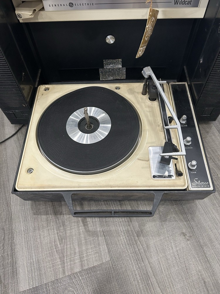 General Electric Wildcat Record Player- Solid State Black *READ DESCRIPTION*