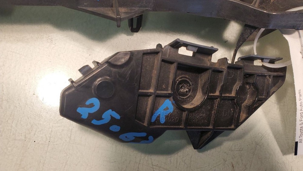 COROLLA S 2013 REAR BUMP BRACKET, RETAINER RH