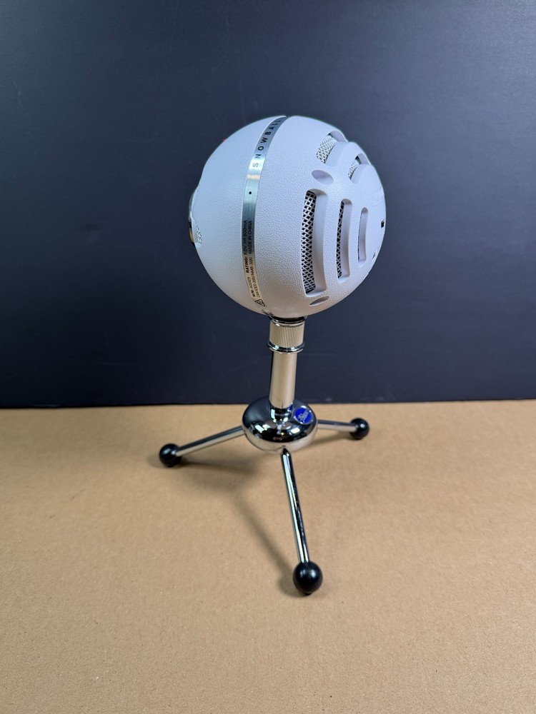 Blue Snowball USB Microphone White WITH STAND Ships Fast!!!