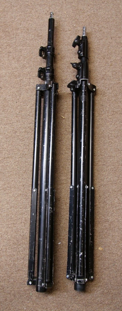 2PCS Generic Light stands 9.5ft spring loaded