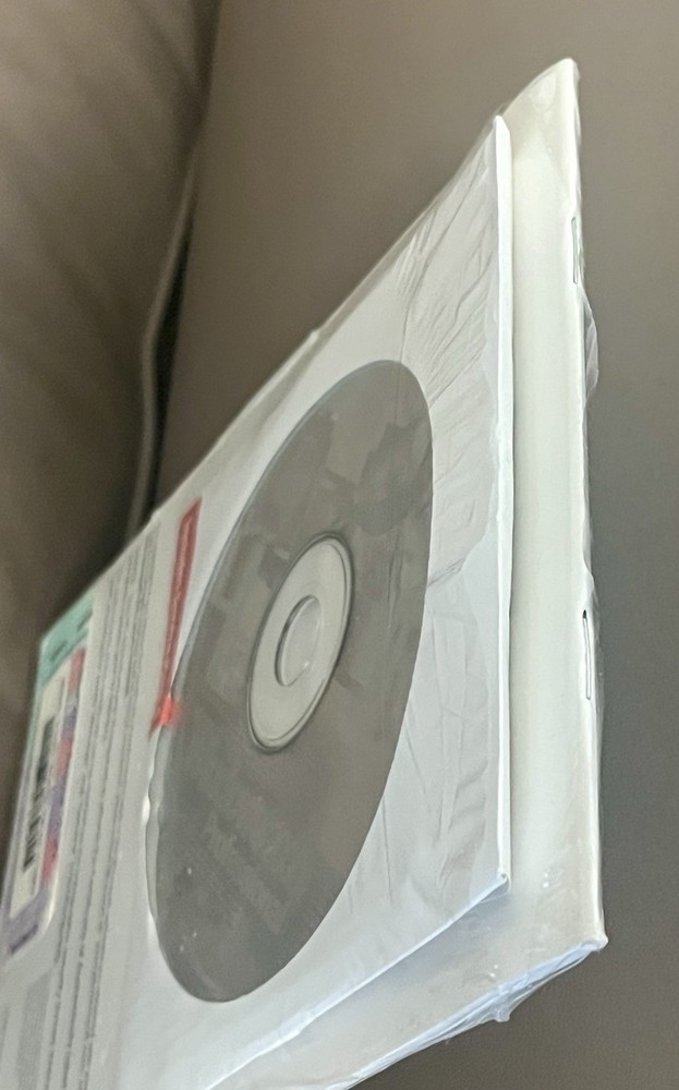 Microsoft Windows 2000 Professional 1-2CPU OEM Software with SP 1 Sealed