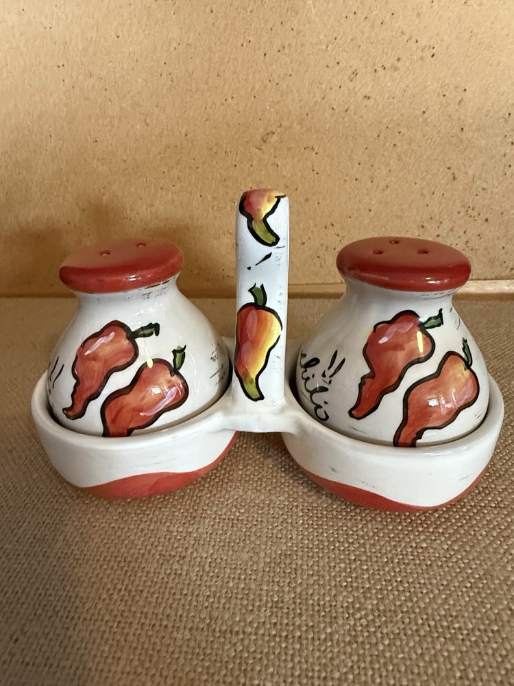Ceramic Pepper Pattern Salt & Pepper Shakers Set Decorative Red White Holder