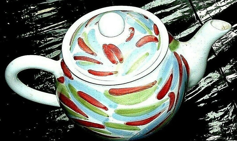 Deruta Ceramic Multi Color Teapot 32oz