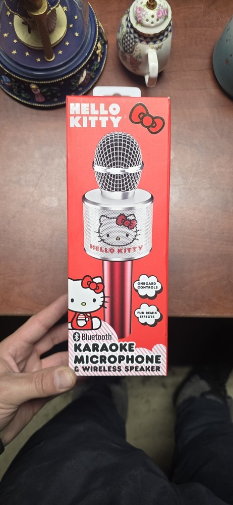 Hello Kitty Bluetooth Karaoke Microphone & Wireless Speaker USB Charging Red NIB