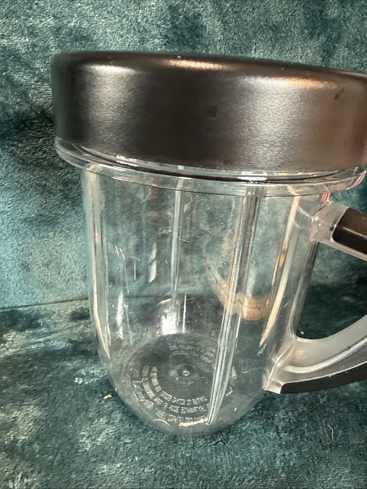 Nutra Bullet Handled Storage Cup with screw top lid