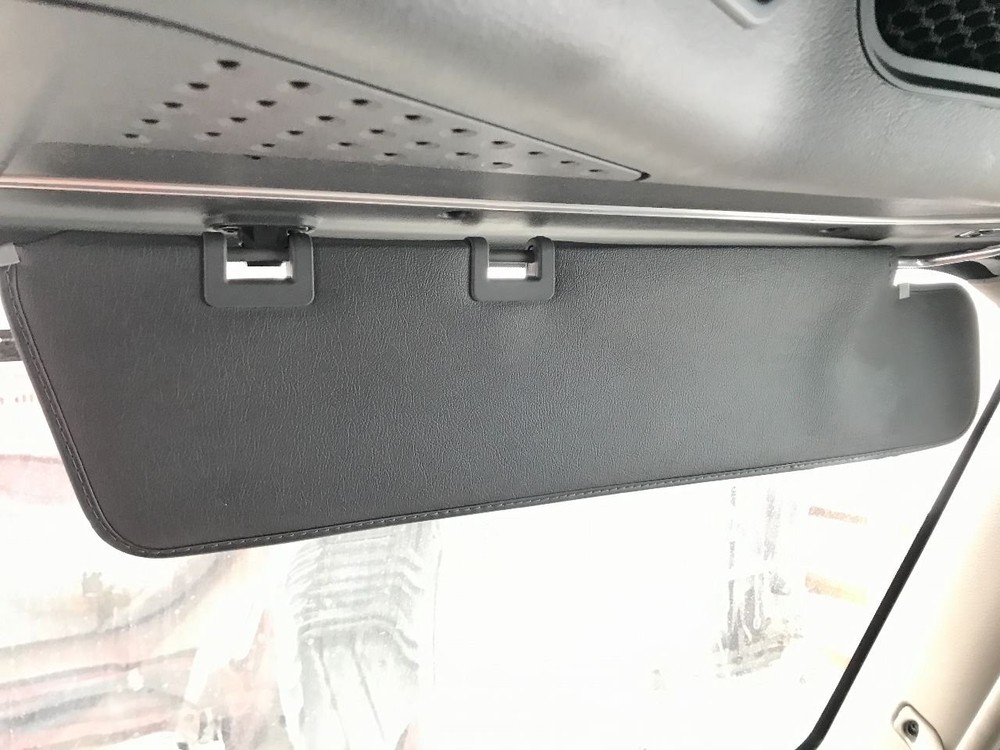 Freightliner CASCADIA Right/Passenger Interior Sun Visor - Used