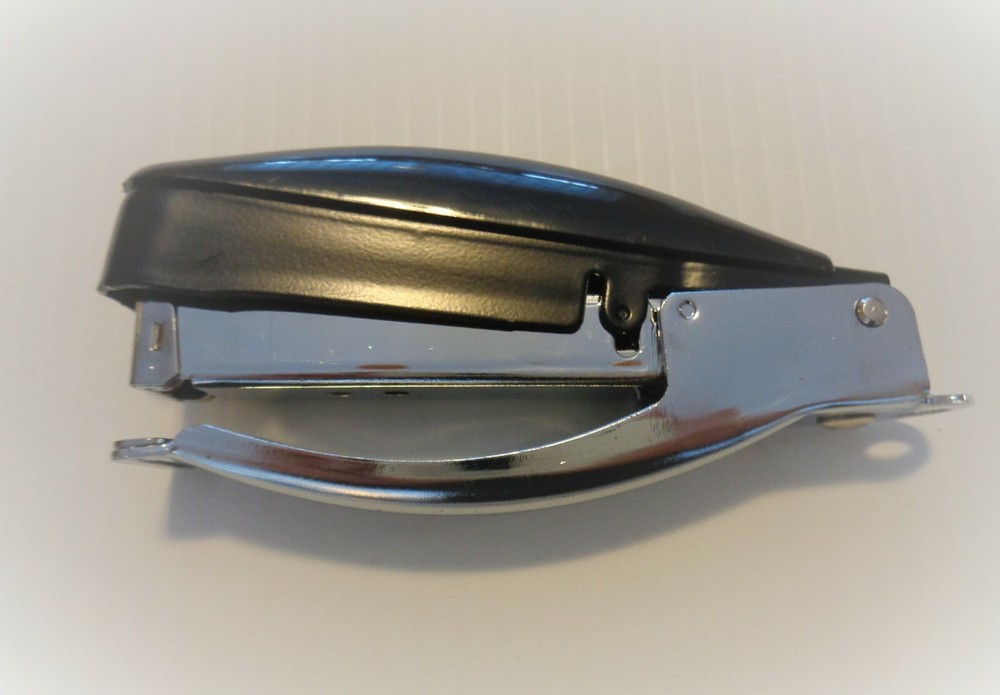 PLIER STAPLER, SMALL HAND HELD STAPLER