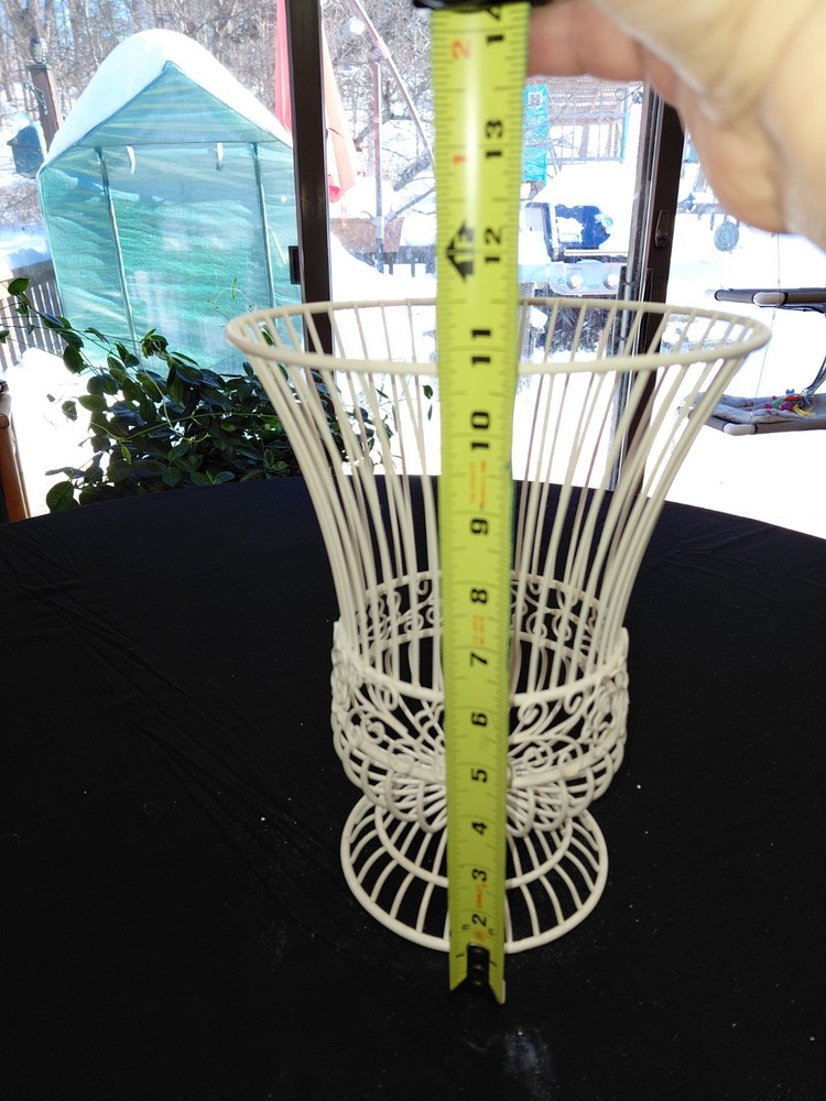 11" X 8" Wire Basket With Floral Design
