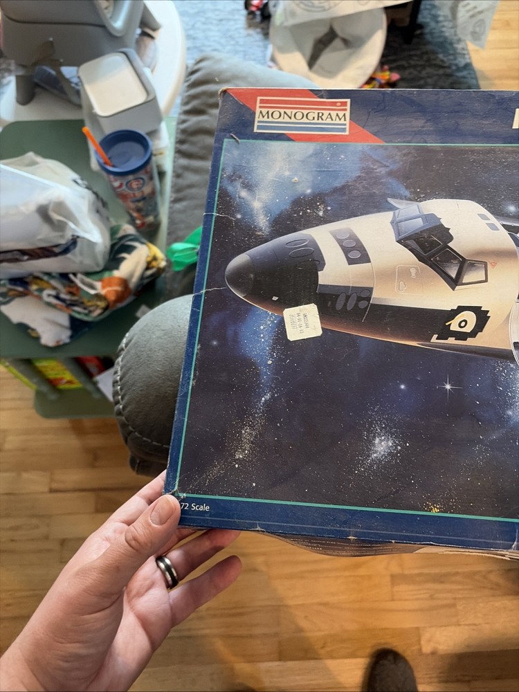 Monogram NASA Space Shuttle 1/72 OPEN BOX 5904 1995