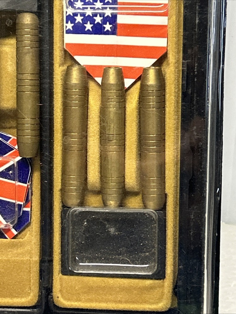 Players Edge Deluxe Dart Set