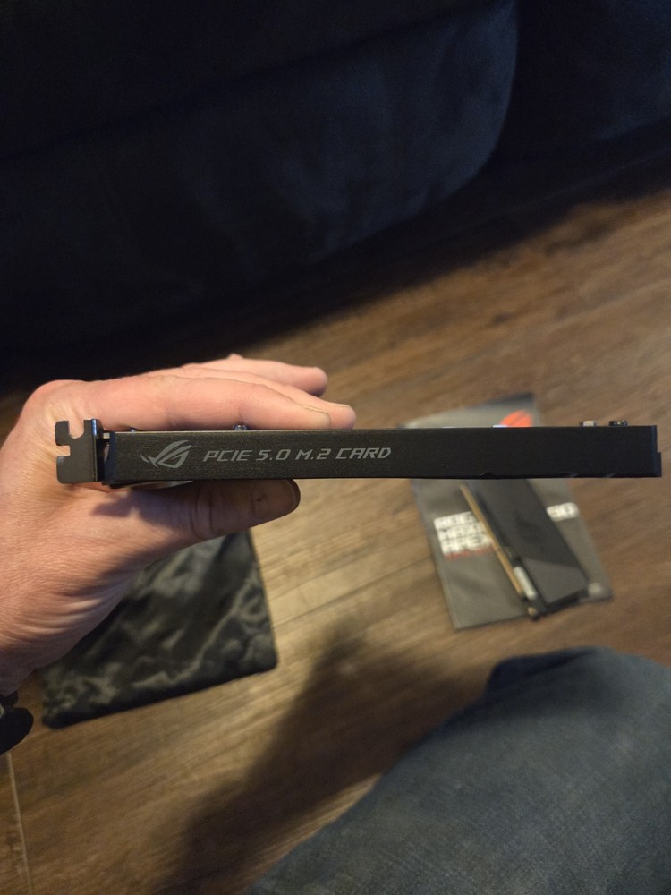 Asus ROG PCIE 5.0 M.2 Card