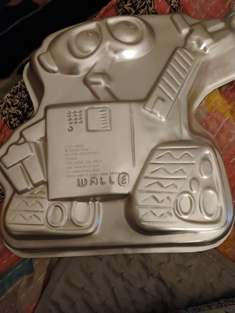 Disney Pixar Wall-E Cake Pan