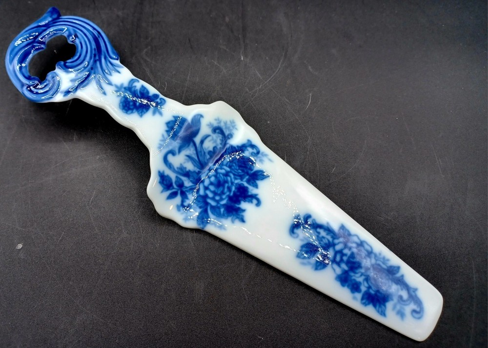 Vintage Flow Blue Handled Cake / Pike Server