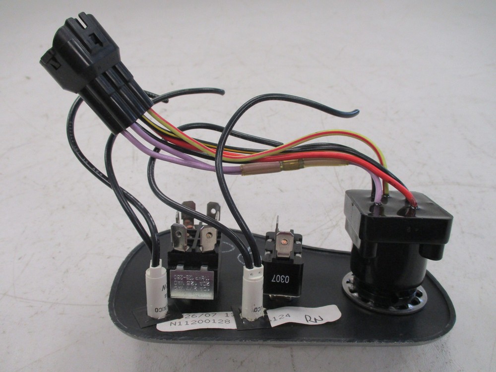 TRACKER IGNITION PANEL W/ KEYS & (2) TOGGLE SWITCH PANEL SILVER 138481 BOAT