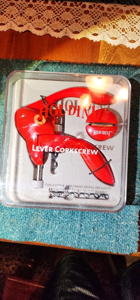 New Houdini Lever Corkscrew 3 Piece Wine Opener Set Ruby Red. Never Used!