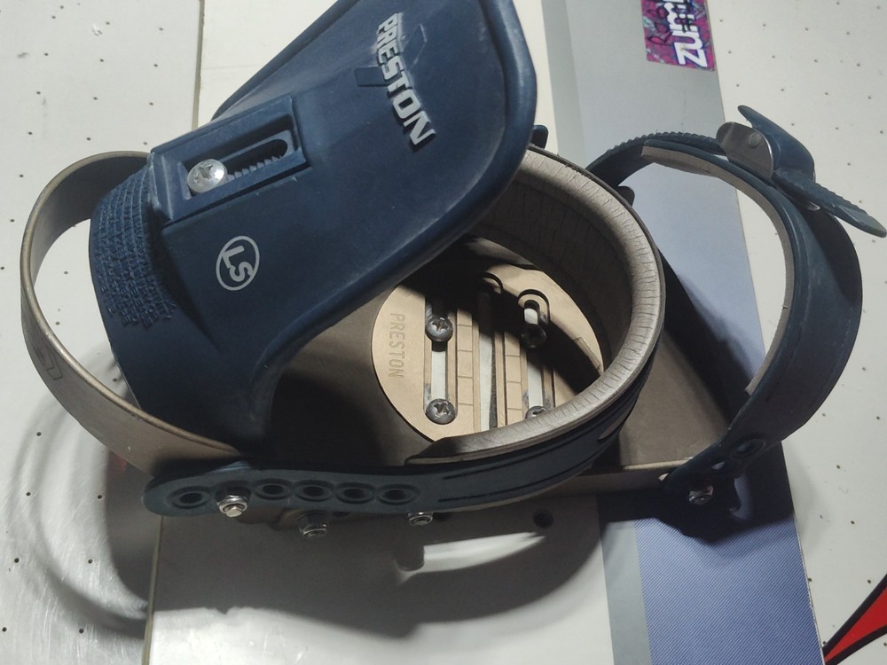 PRIVATE LABEL SNOWBOARD SIZE 149 CM Preston BINDINGS Large. Very Good.