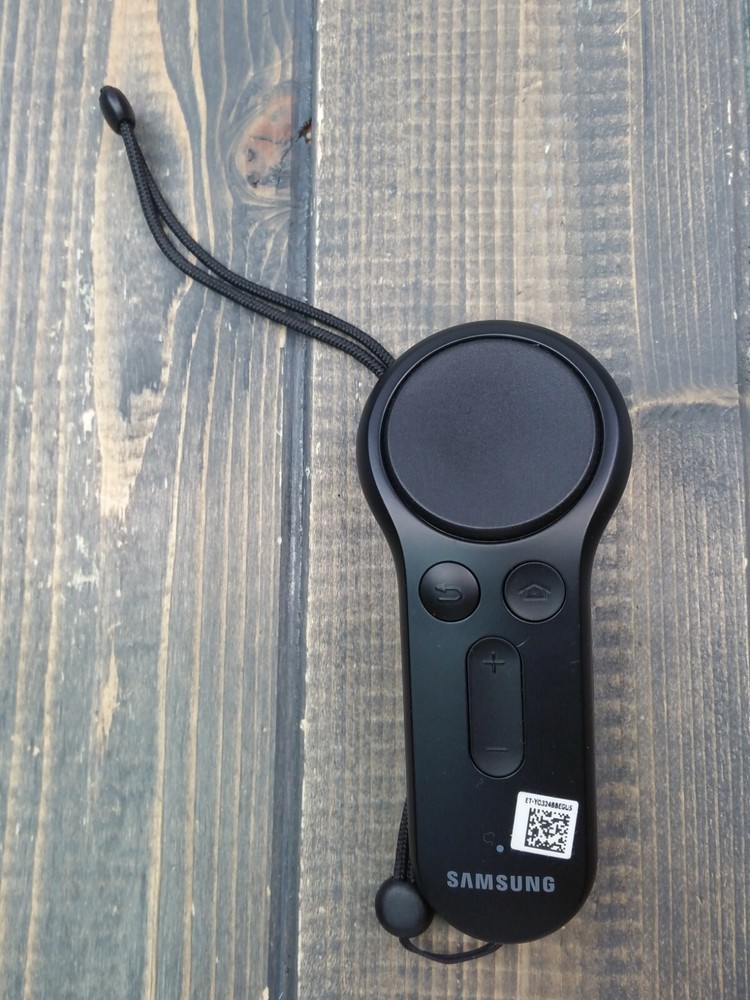 SAMSUNG GEAR VR CONTROLLER ET-YO324 with Hand Strap