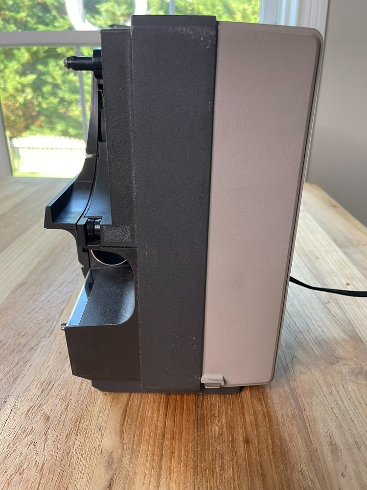 Bell & Howell 1617 8MM Auto Load Directors Series Projector - Partial Function