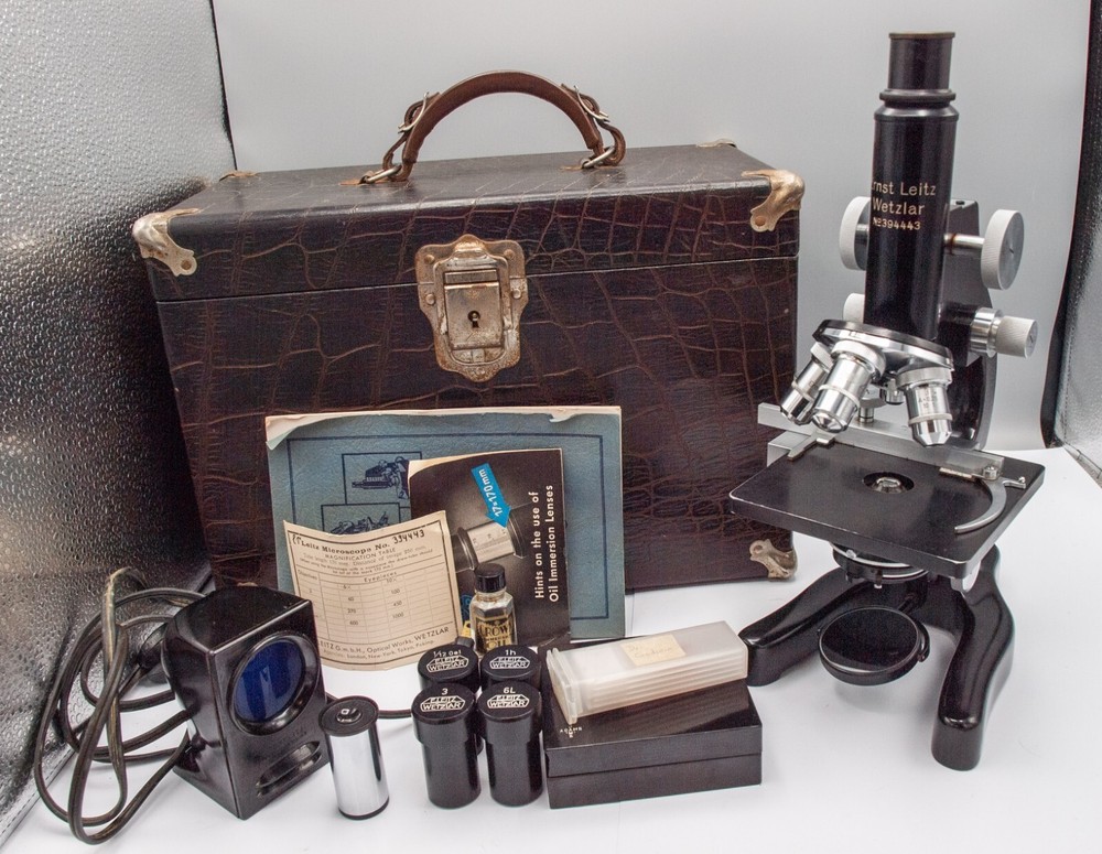 1945 - Ernst Leitz Wetzlar Compound Microscope w/ Case, 4 Objectives, Accs