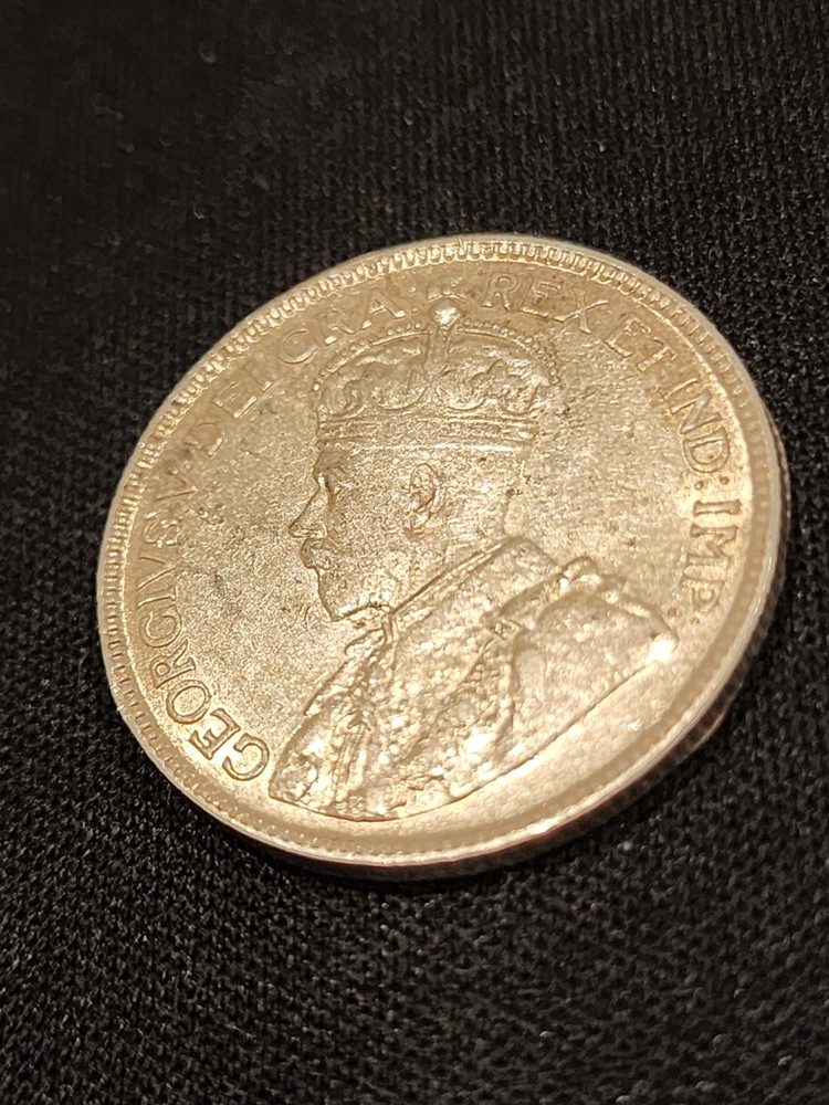 1930 Canada 25 Cents Silver Coin