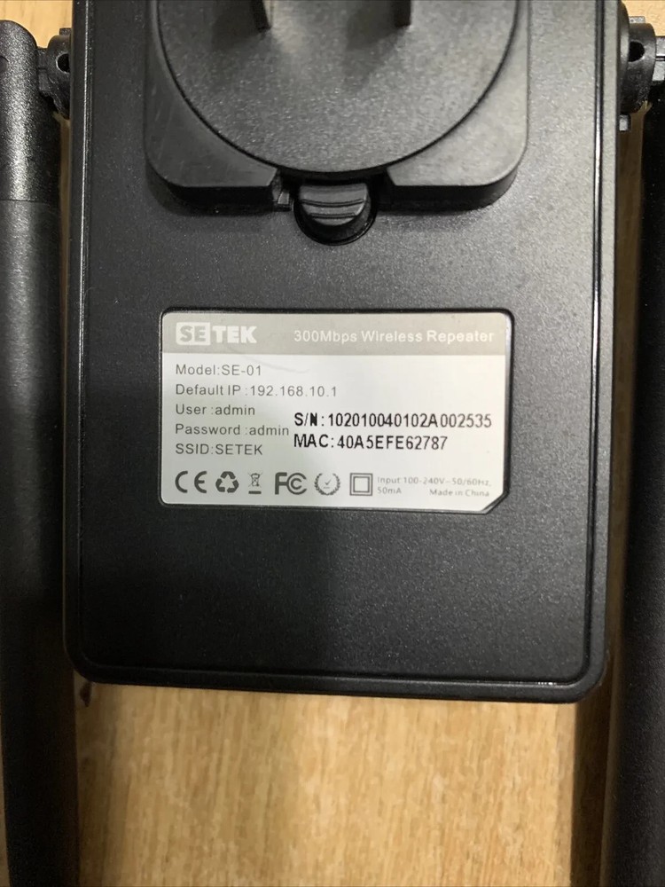 SETEK SE-01 Wifi Wireless Repeater 300 Mbps