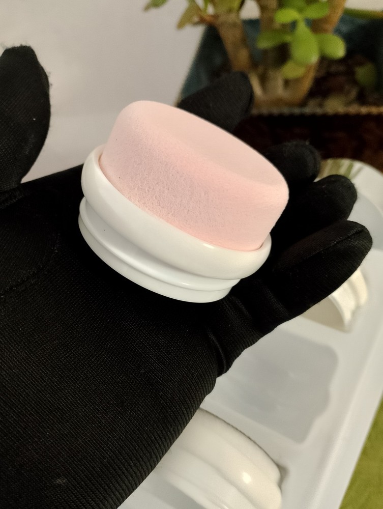 La Prairie Cellular Microdermabrasion Sponges