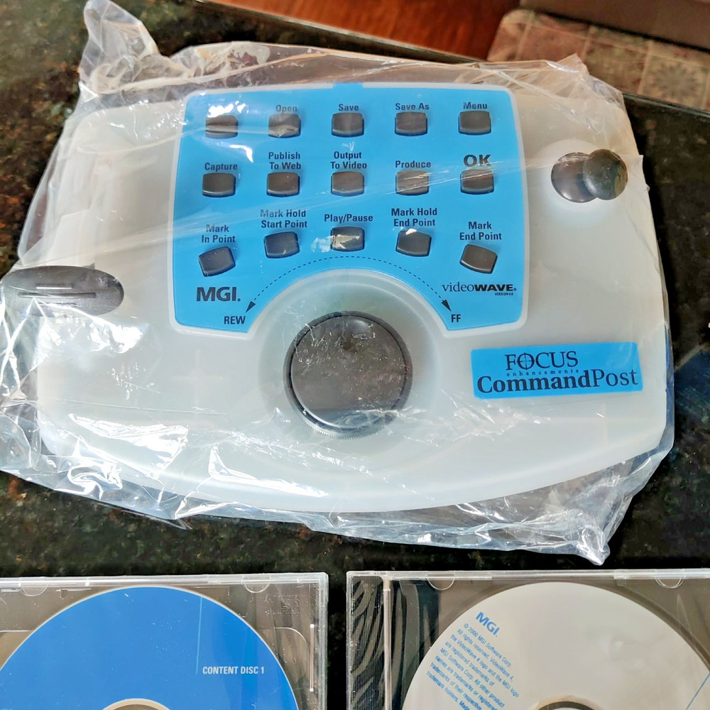 Vintage VIDEOWAVE COMMANDPOST PC & Web Video Editor Version 4.0 NEW